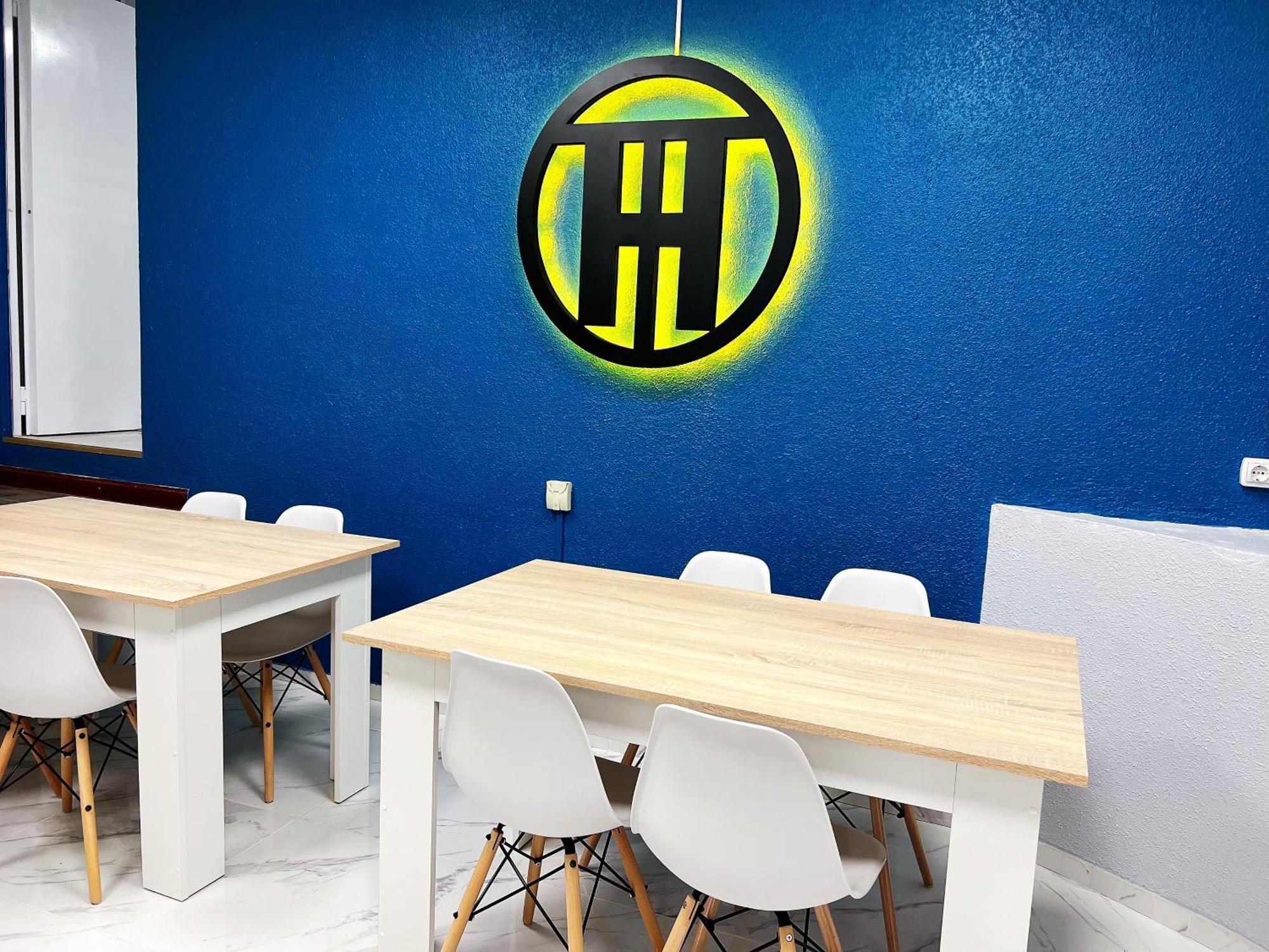 Hostel Thirty One Мадрид Экстерьер фото
